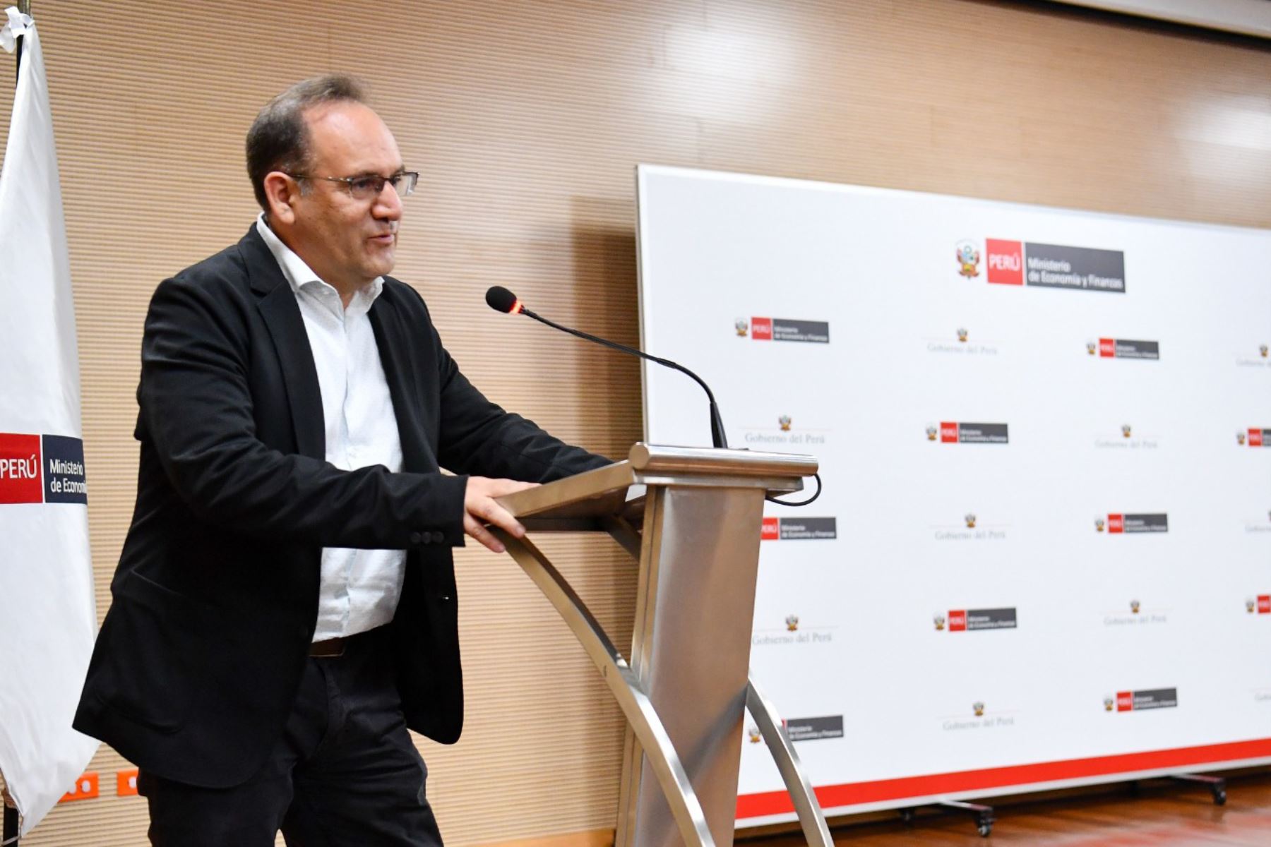 MEF: economía peruana crecerá 4% este año por mejores precios del cobre y oro