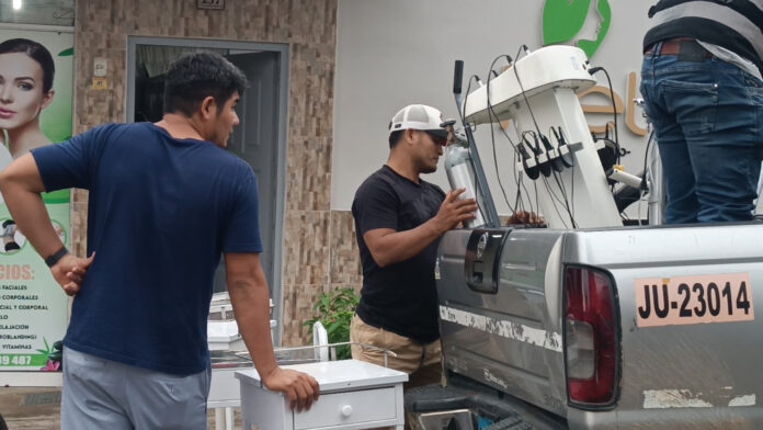 Policía interviene centro de belleza sin autorización en Tarapoto y detiene a la propietaria